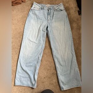 CURVE LOVE ABERCROMBIE AND FITCH LOOSE HIGH RISE JEANS